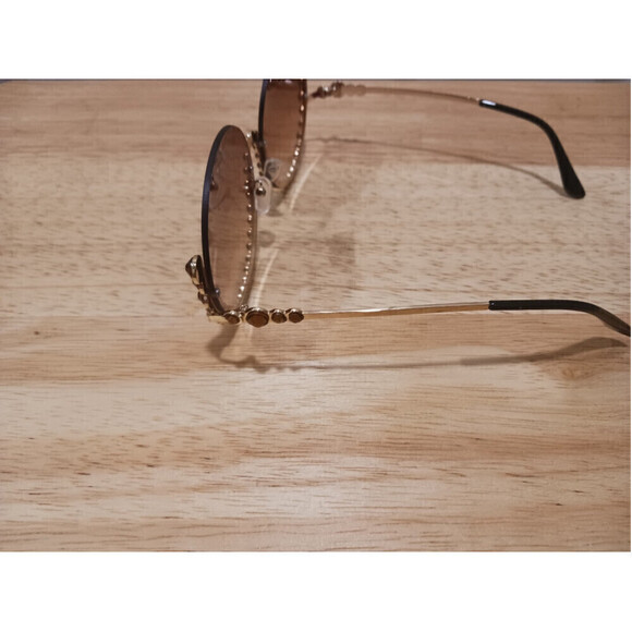 Round Half Framed Decorative Sunglasses - Picture 4 of 7